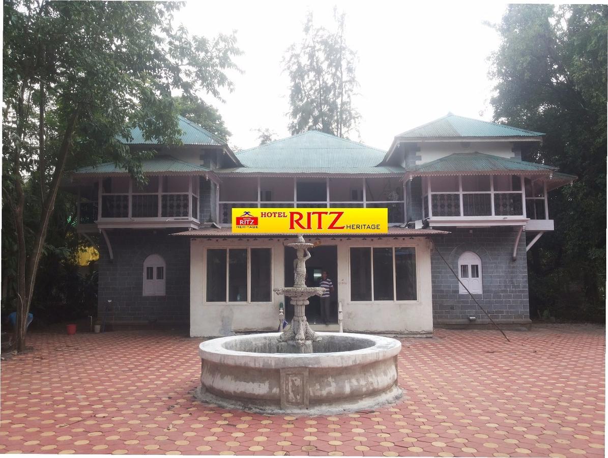 Oyo 11395 Hotel Ritz Heritage Lonavala Buitenkant foto