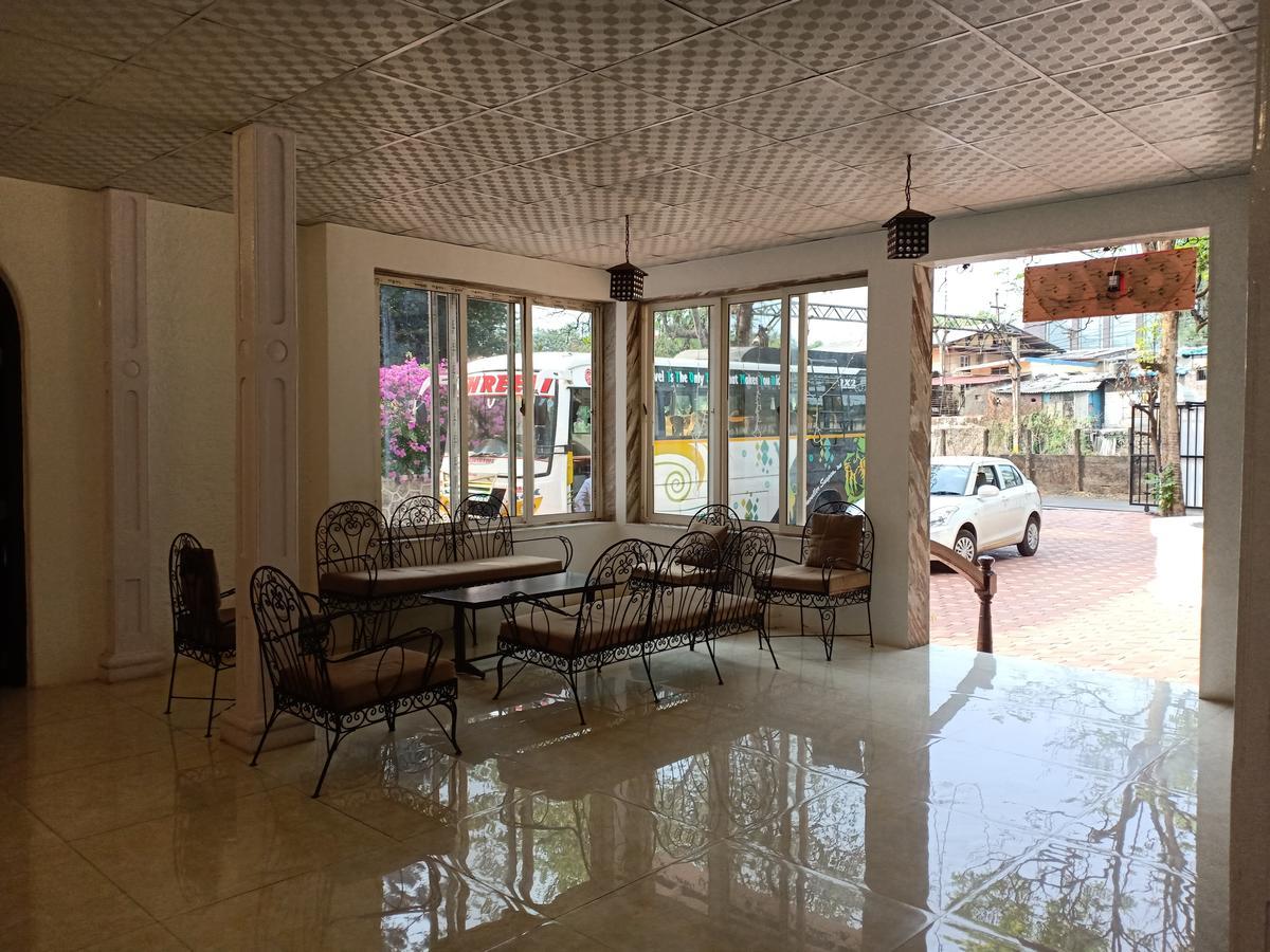 Oyo 11395 Hotel Ritz Heritage Lonavala Buitenkant foto