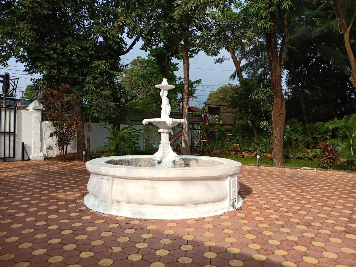 Oyo 11395 Hotel Ritz Heritage Lonavala Buitenkant foto