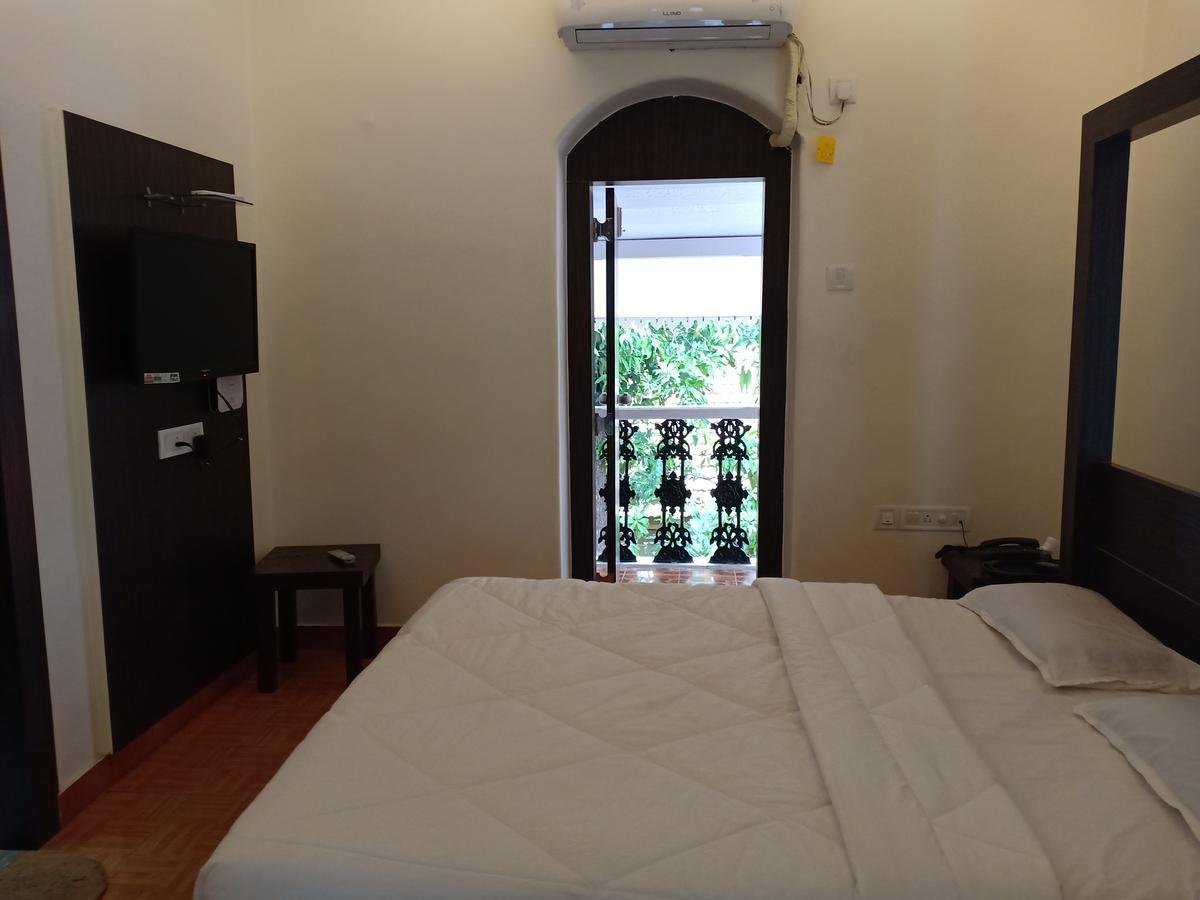 Oyo 11395 Hotel Ritz Heritage Lonavala Buitenkant foto